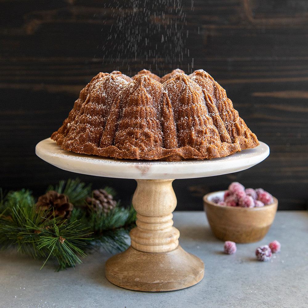 NordicWare Bundt Pan: 10 cup, Very Merry
