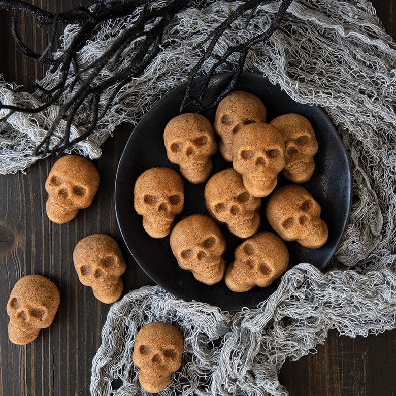 NordicWare Cakelet Pan: Skull Bites