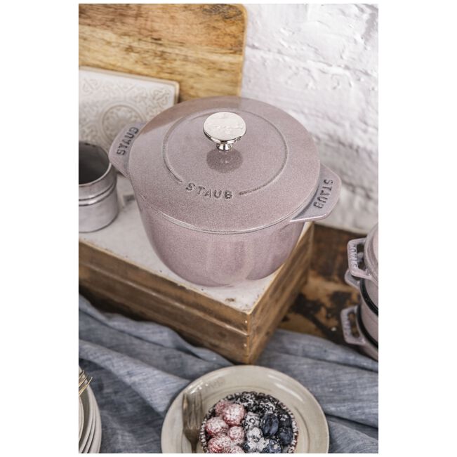 Staub Petite French Oven: 1.5 QT, Lilac