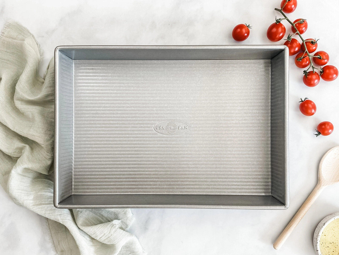 USA Pan Cake Pan: 9" x 13"