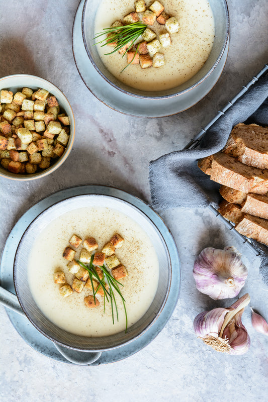 44 Clove Garlic Soup, or How I Make New Friends