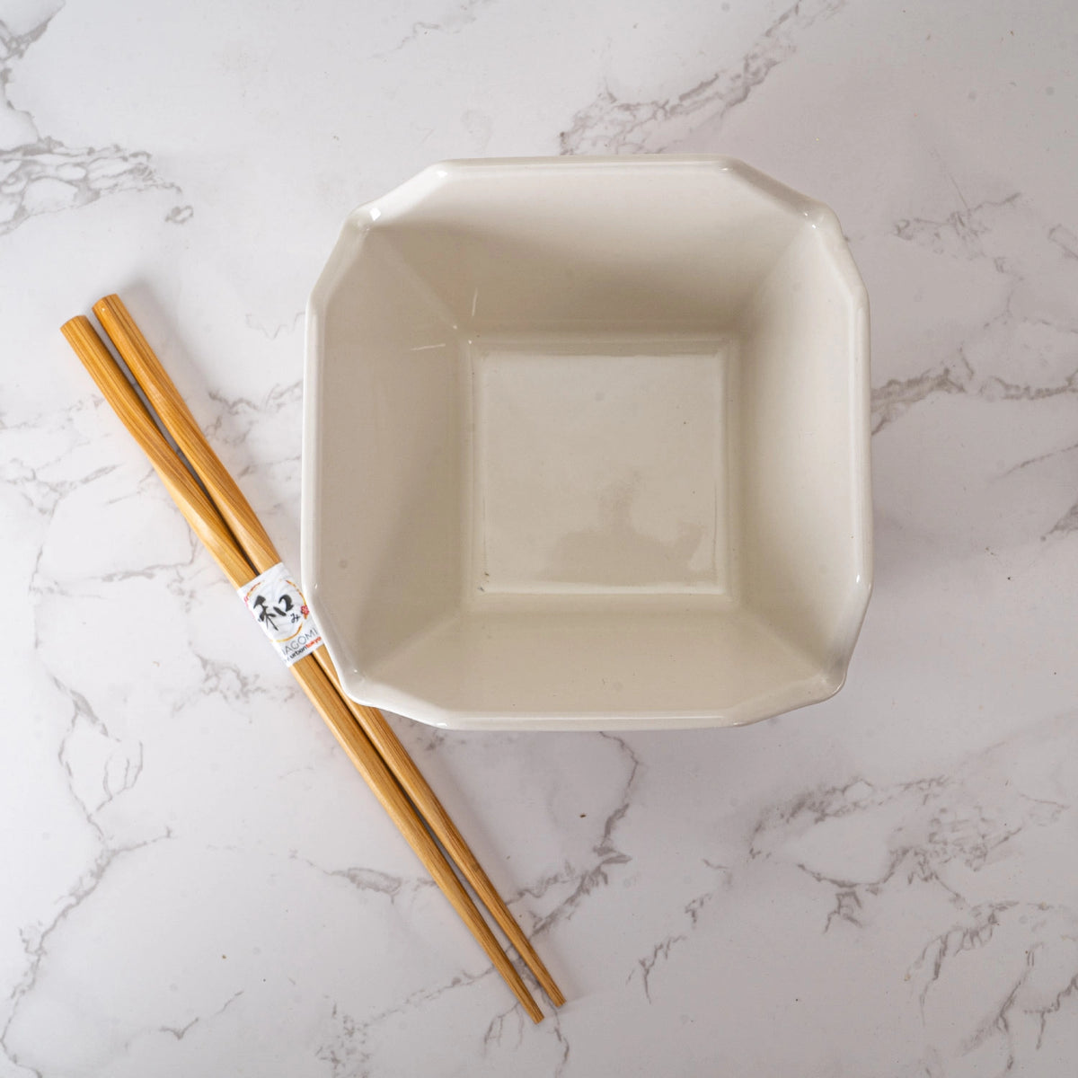 Urban Tokyo 'Takeout' Noodle Bowl with Chopsticks: 16 oz., Pagoda
