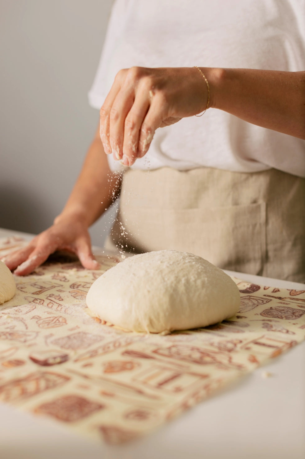 Bee's Wrap Cut-To-Size Roll: Bakery Lane