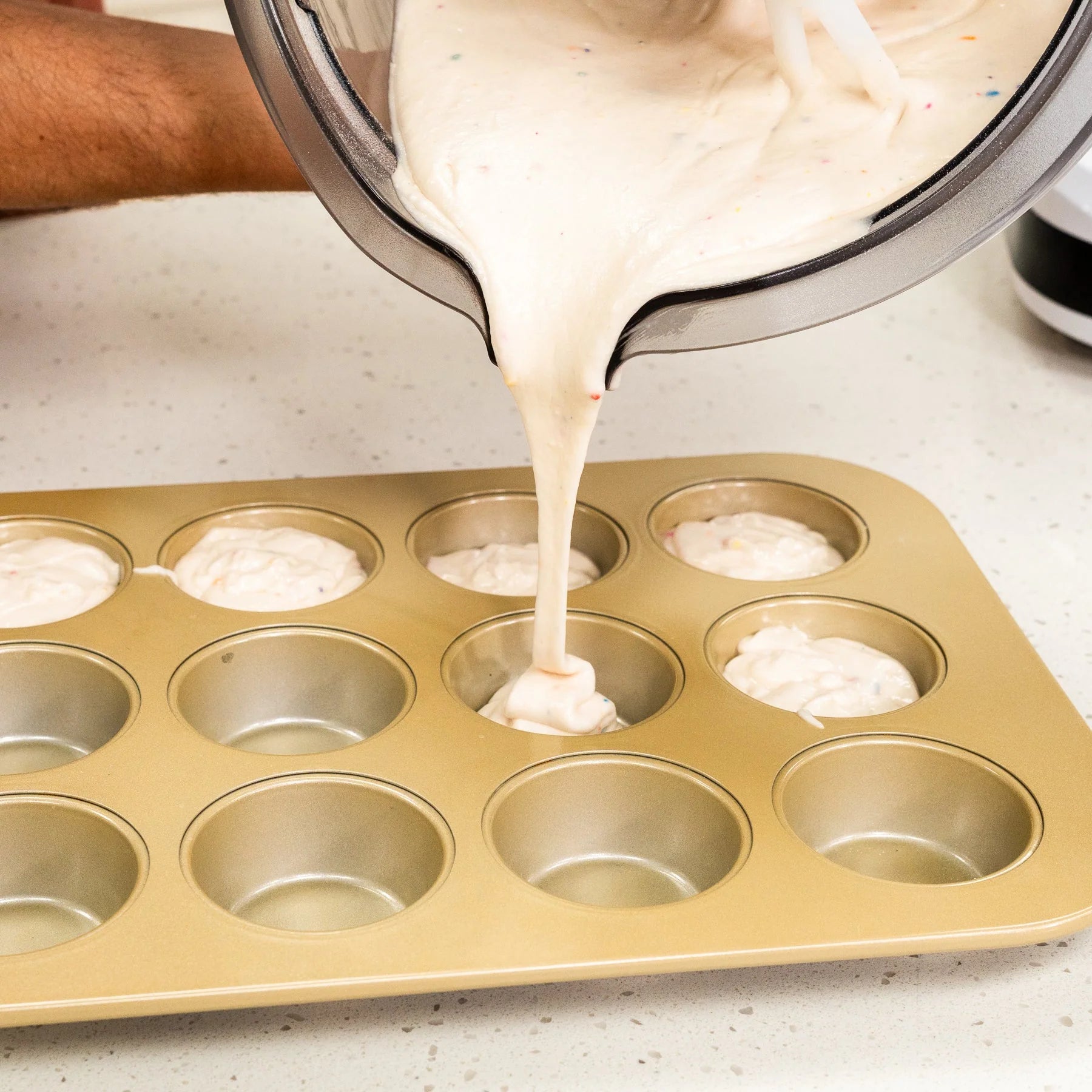 Bosch Universal Plus Mixer Attachment: Clear Bowl, 6.5 QT