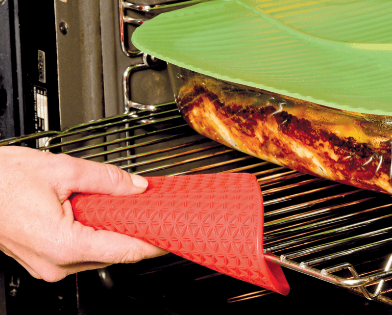 Charles Viancin Honeycomb Pot Holder: Red