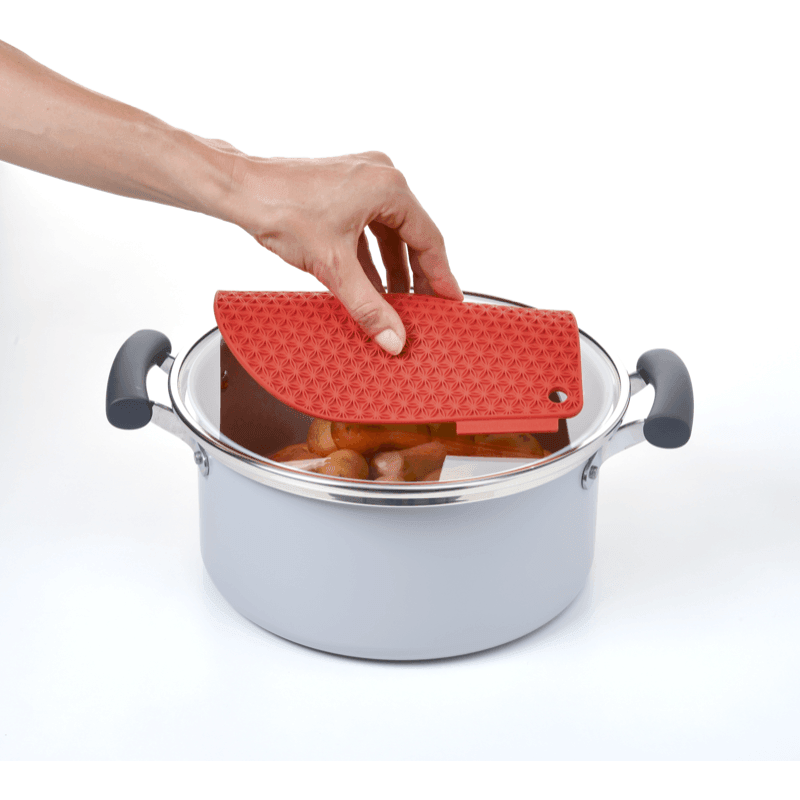 Charles Viancin Honeycomb Pot Holder: Red