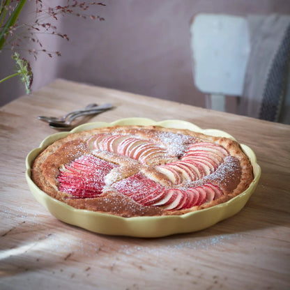 Emile Henry Madeleine Collection: Round Tart Dish, Vanilla