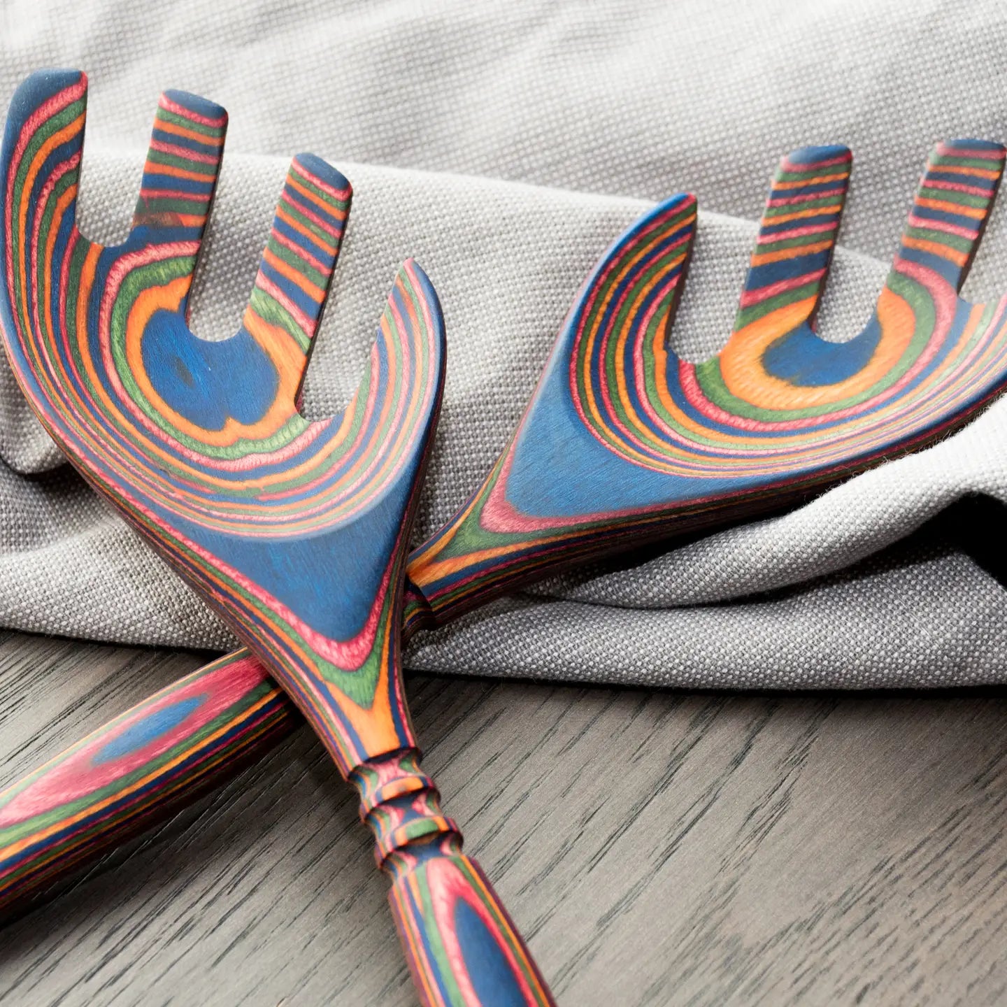 Island Bamboo Salad Leaf Servers: Rainbow