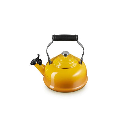 Le Creuset Kettle: Whistling, Nectar
