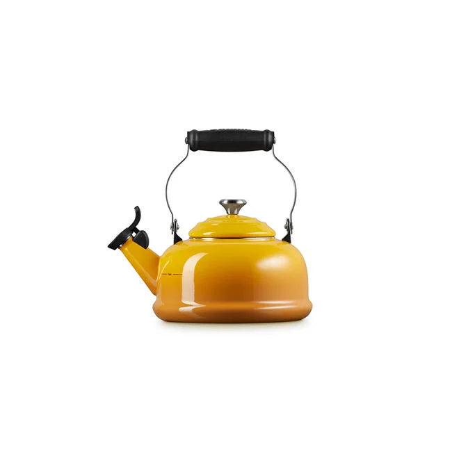 Le Creuset Kettle: Whistling, Nectar