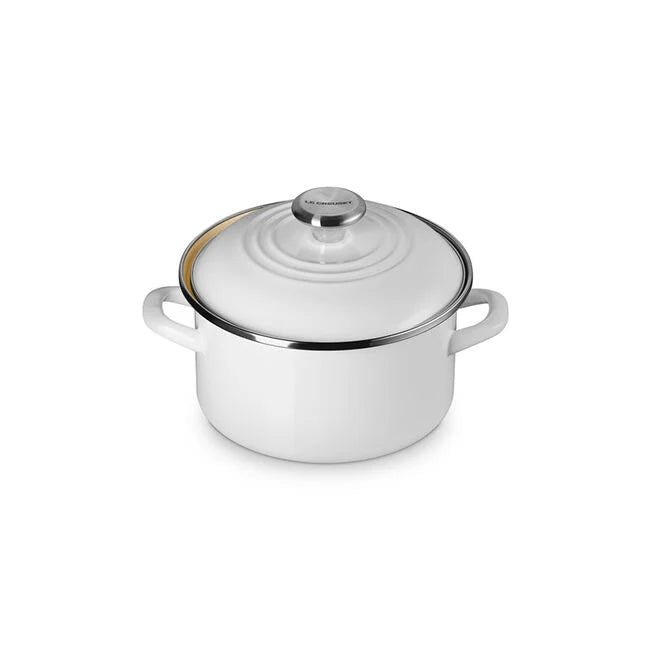 Le Creuset Petite Stockpot: 3.8 QT, White