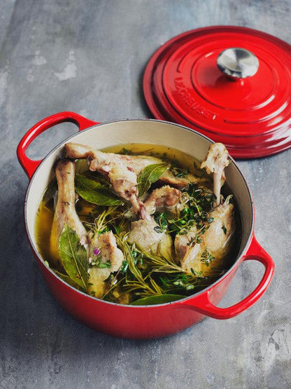 Le Creuset Round Dutch Oven: 4.5 QT, Cerise