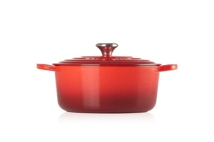 Le Creuset Round Dutch Oven: 5.5 QT, Cerise