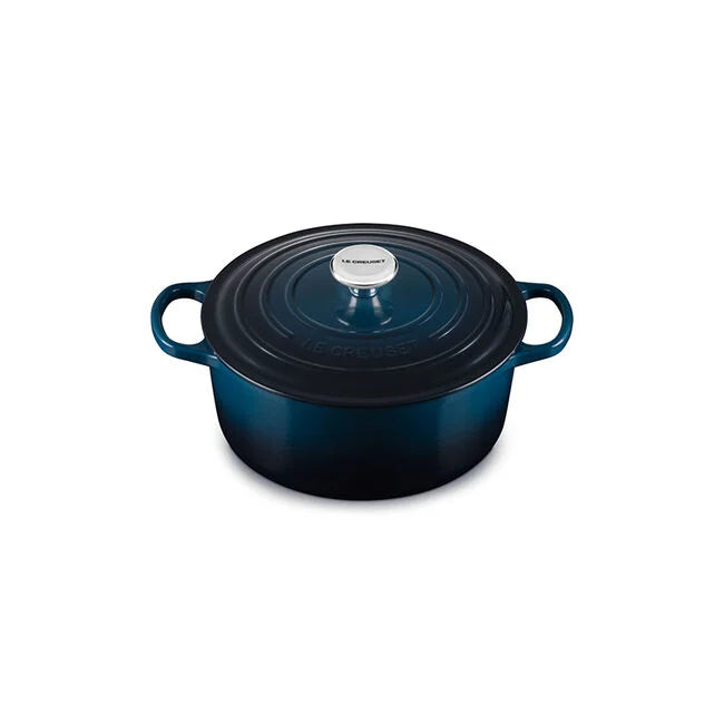 Le Creuset Round Dutch Oven: 5.5 QT, Nuit