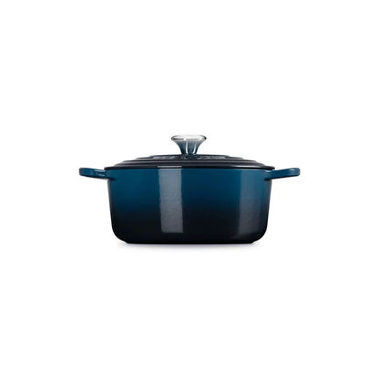 Le Creuset Round Dutch Oven: 5.5 QT, Nuit