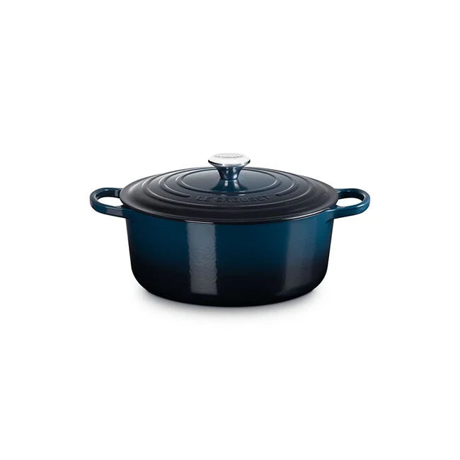 Le Creuset Round Dutch Oven: 7.25 QT, Nuit