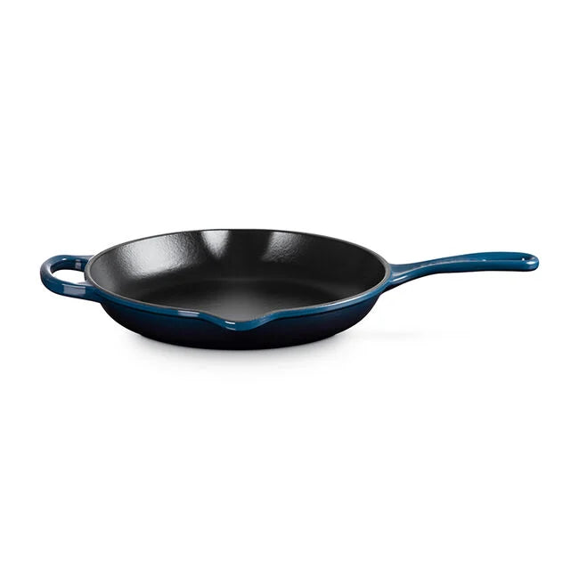 Le Creuset Skillet: 10.25", Nuit