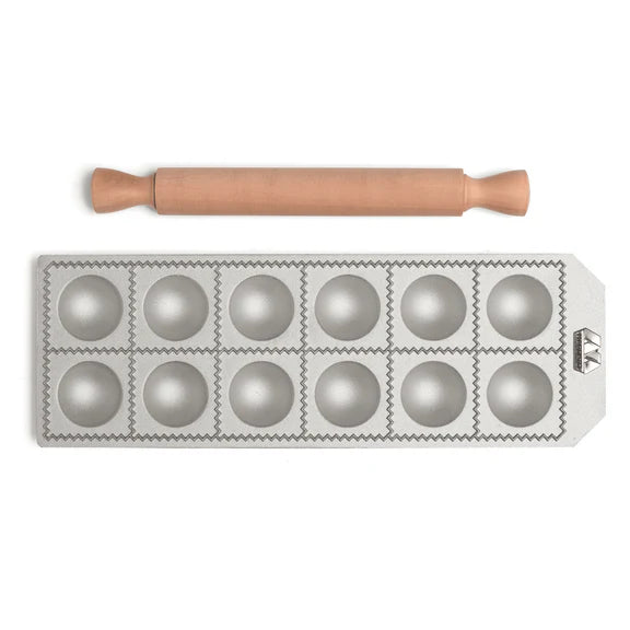 Marcato Atlas Ravioli Mold: 12 Round
