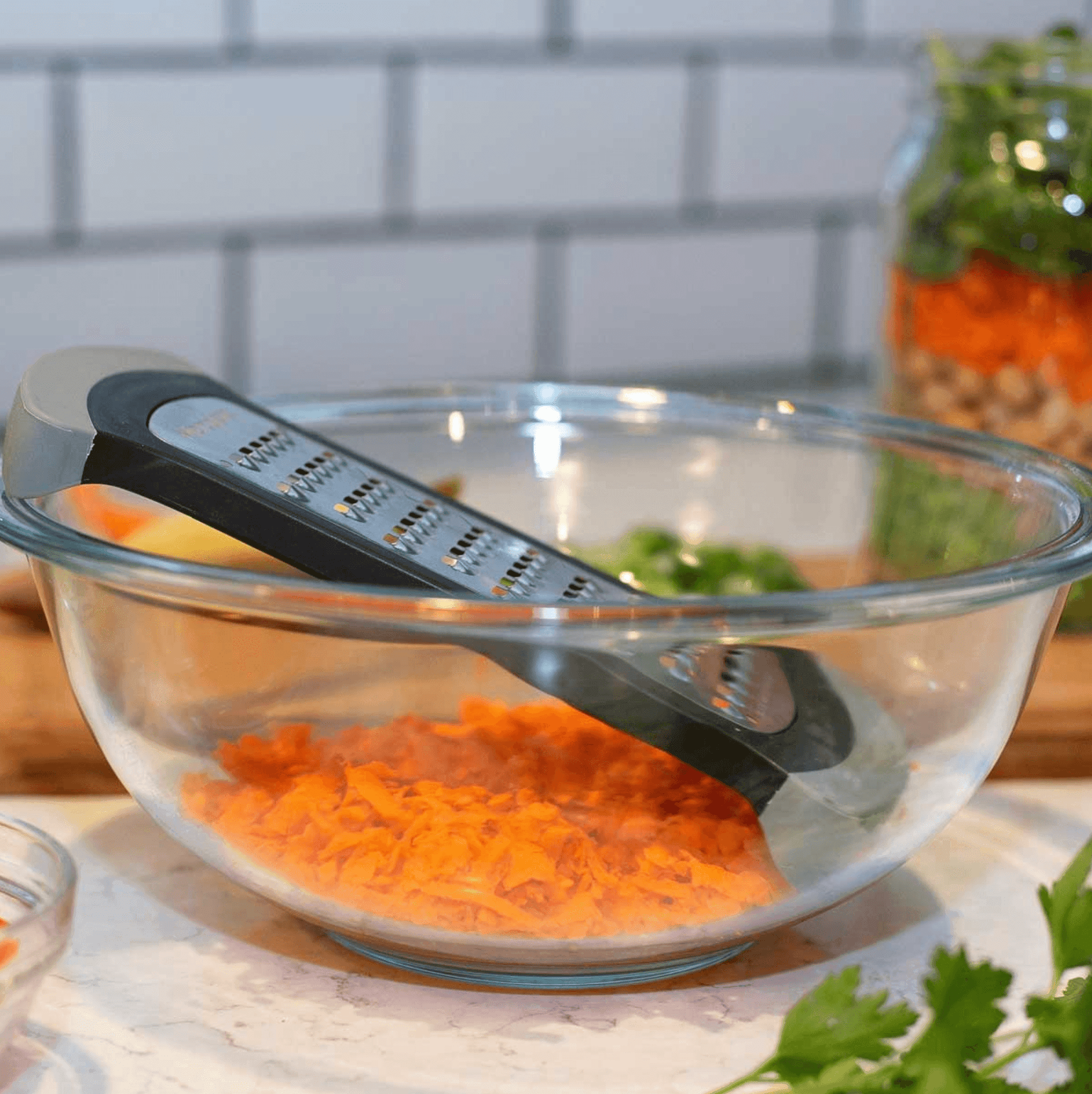 Microplane Mixing Bowl Grater: Extra Coarse