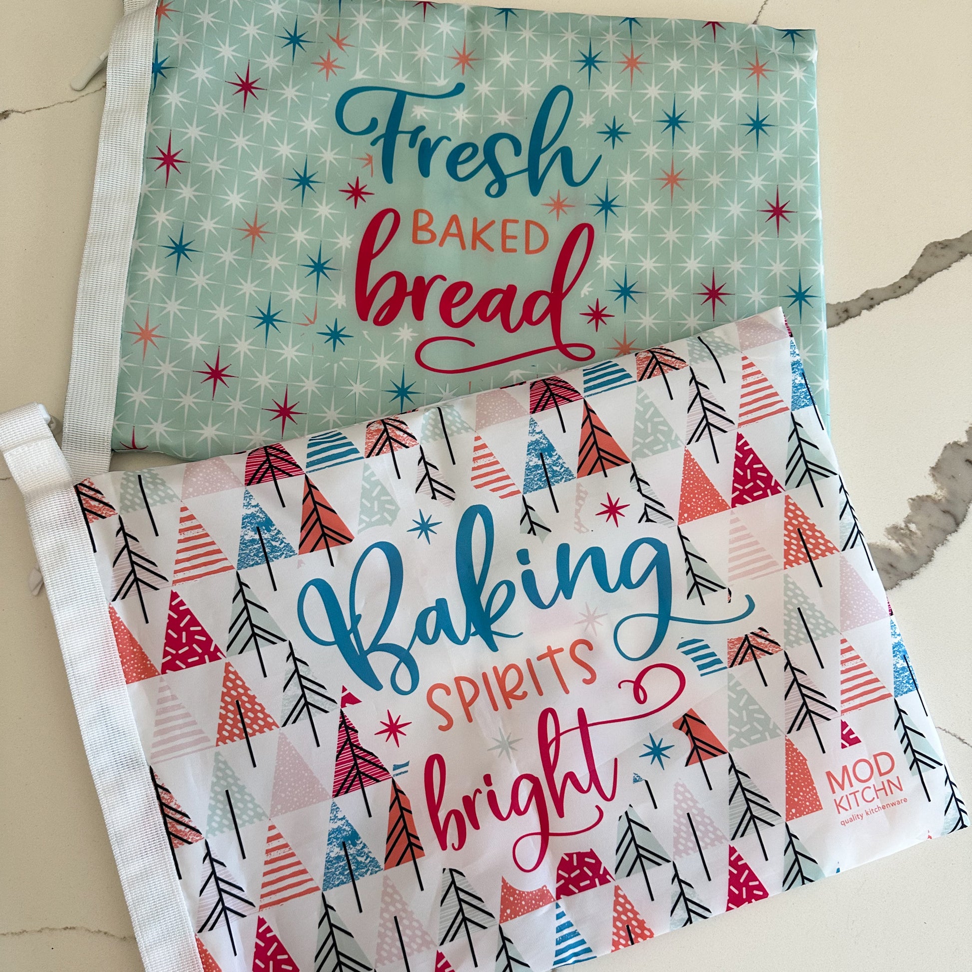 ModKitchn Reusable Bread Bags (Set of 2): Festive Holiday