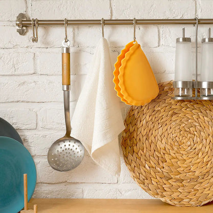 Monkey Business Oven Mitt: Mezzelune