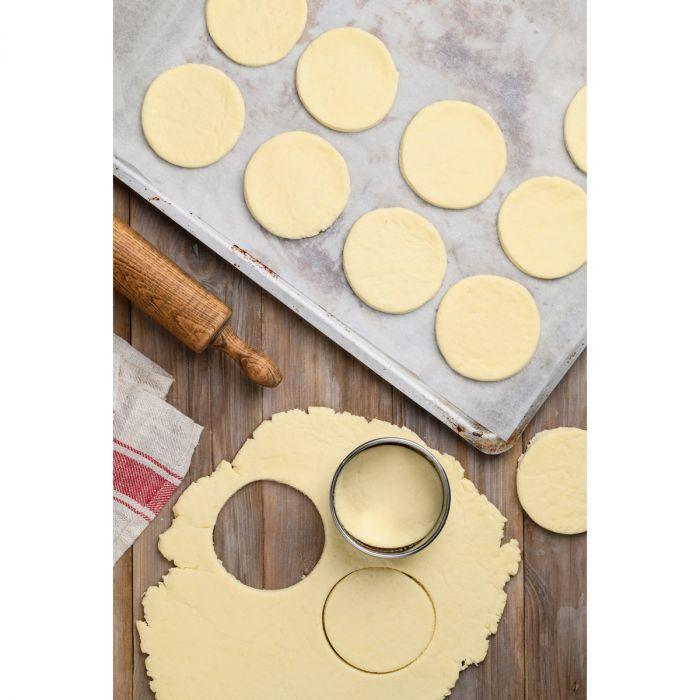 Mrs. Andersons Cutters w/ Storage Container: Round, (Set of 10)