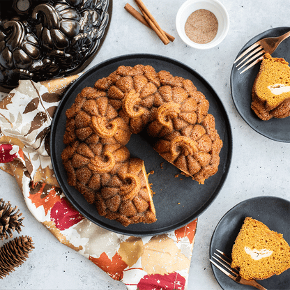 NordicWare Bundt Pan: 10 cup, Pumpkin Patch