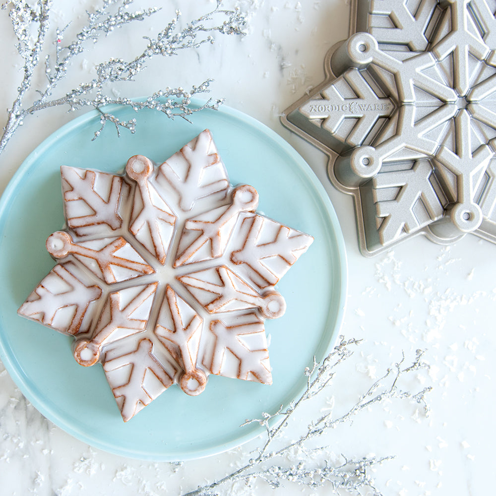 NordicWare Cake Pan: Snowflake