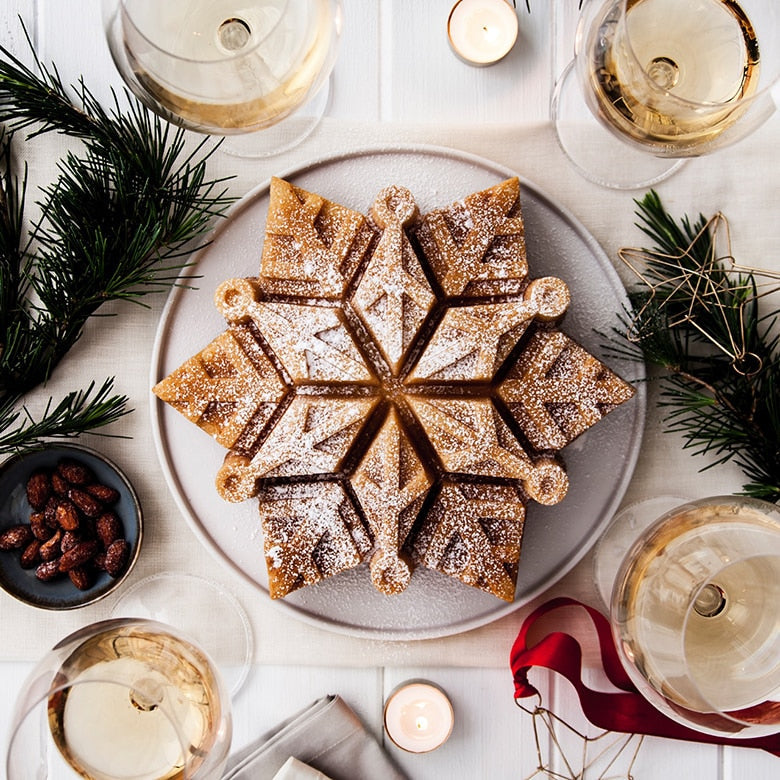 NordicWare Cake Pan: Snowflake