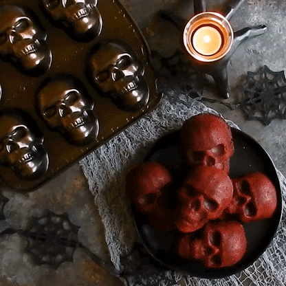 NordicWare Cakelet Pan: Haunted Skull