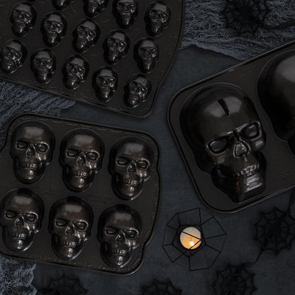 NordicWare Cakelet Pan: Skull Bites