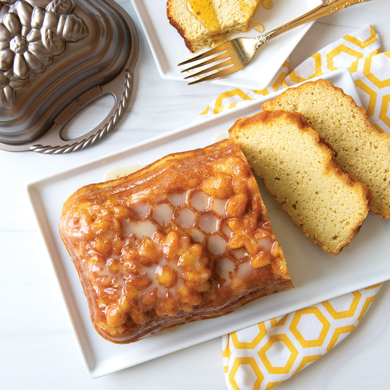 NordicWare Loaf Pan: Honeycomb