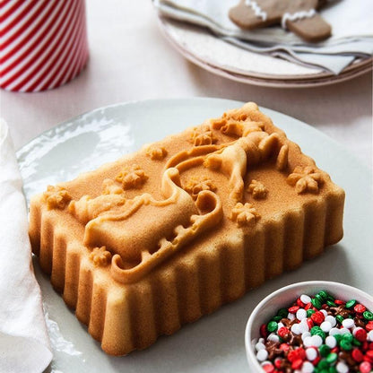 NordicWare Loaf Pan: Santa's Sleigh