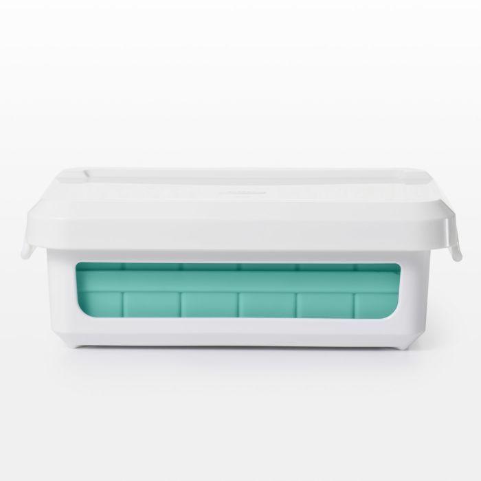 OXO Covered Silicone Ice Cube Tray: Cocktail