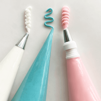 R&M Disposable Piping Bags (Set of 12): 16"