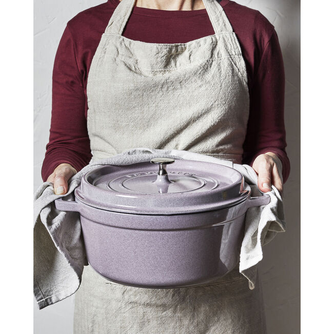 Staub Round Dutch Oven: 7 QT, Lilac