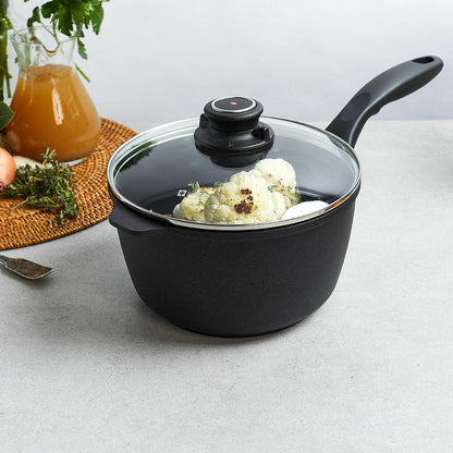Swiss Diamond XD Saucepan With Lid: 3.2 QT / 8"
