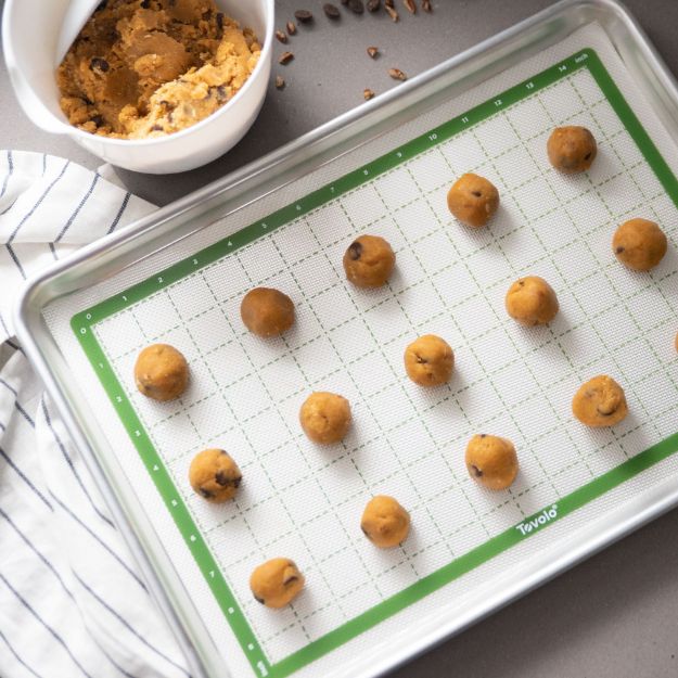 TOVOLO Silicone Pro-Grade Baking Mat: Half Sheet (16.5" x 11.5")