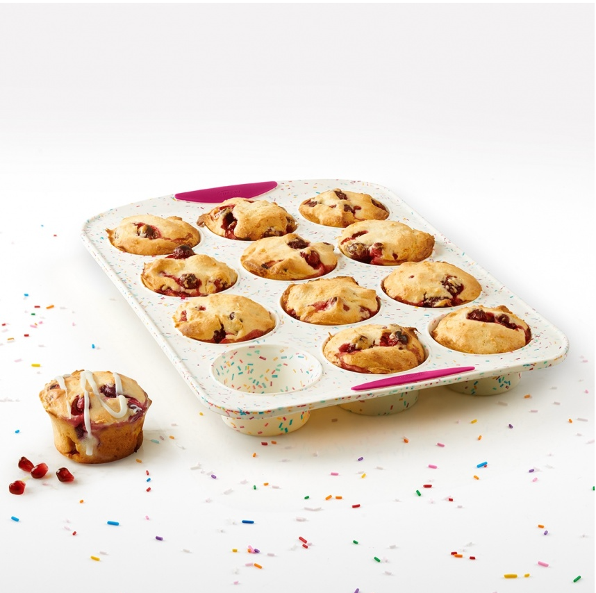 Trudeau Silicone Muffin Pan: Standard