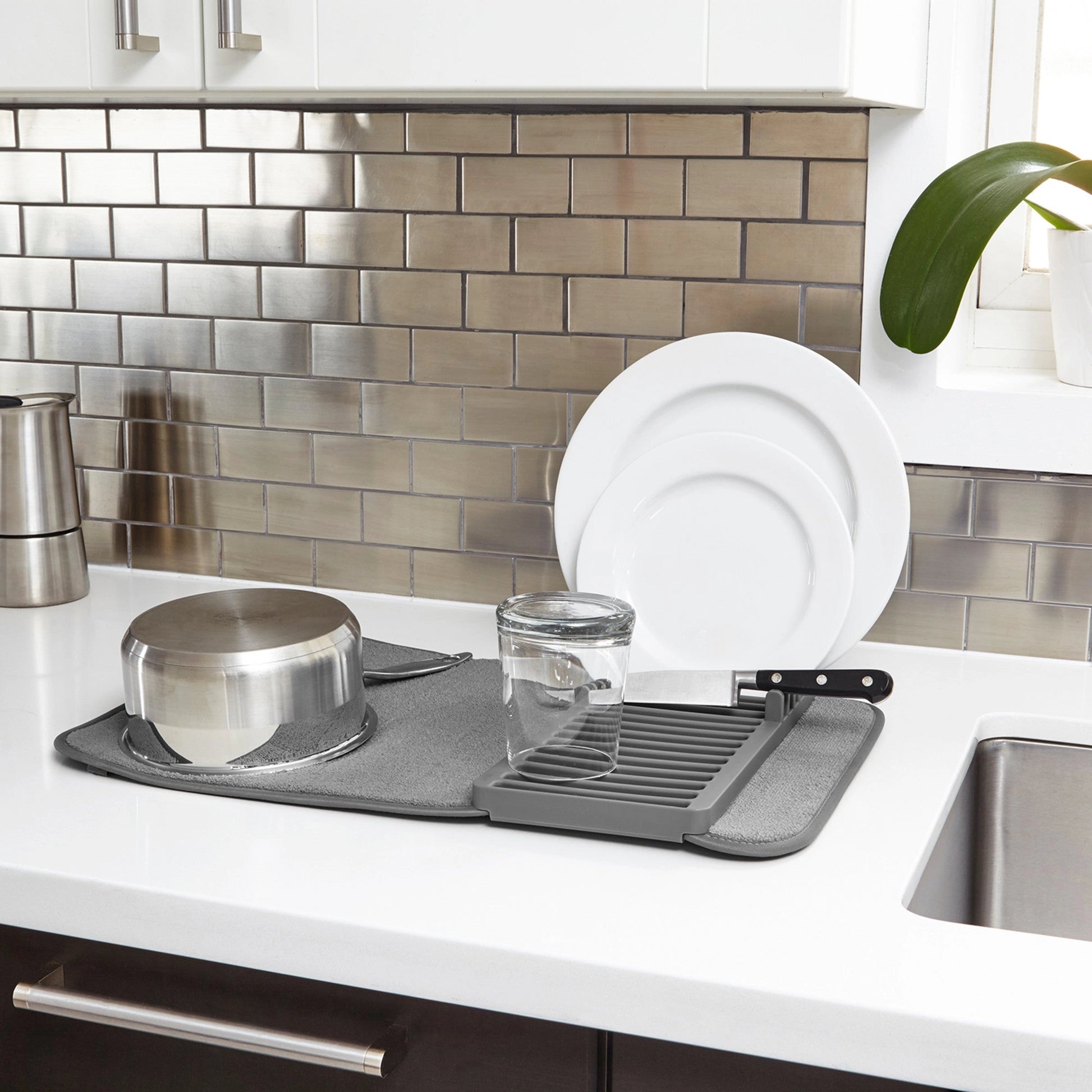 Umbra Udry Mini Dish Rack with Drying Mat