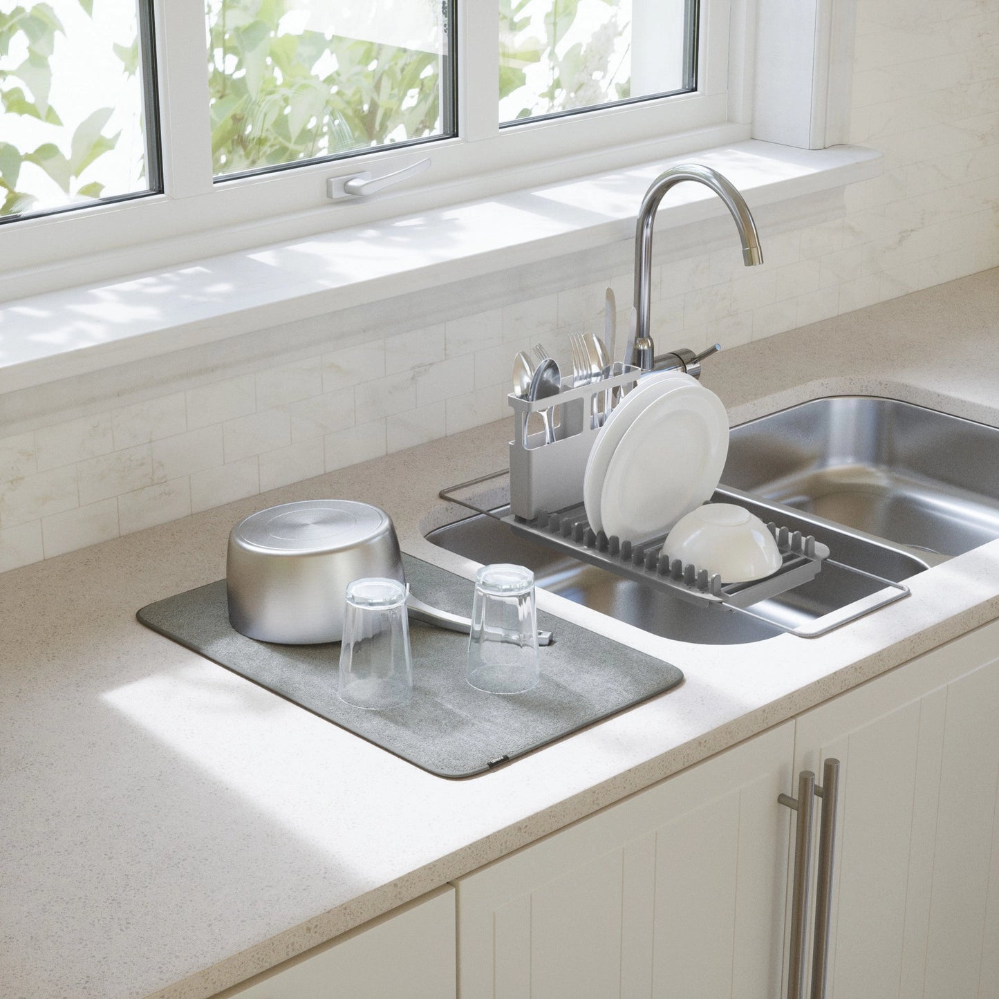 Umbra Udry Over The Sink Dish Rack with Drying Mat