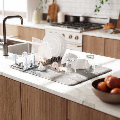 Umbra Udry Peg Drying Rack with Drying Mat