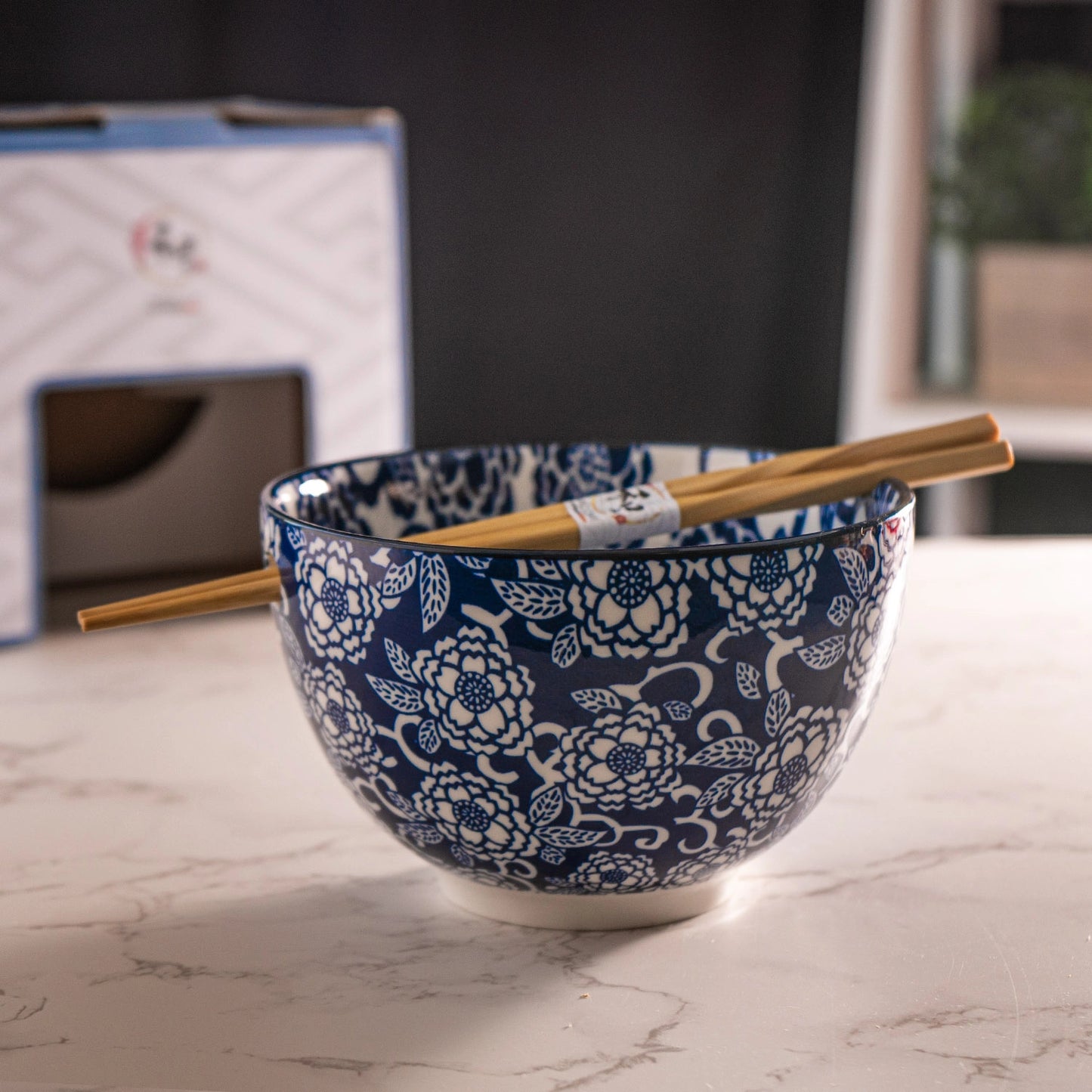 Urban Tokyo Noodle Bowl with Chopsticks: 20 oz, Botan Flower