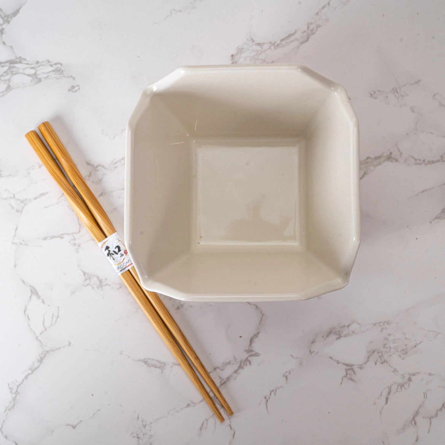 Urban Tokyo 'Takeout' Noodle Bowl with Chopsticks: 16 oz., Dragon (White)