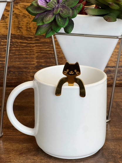 Urban Tokyo Tea Spoon: Cat Hanging, Gold